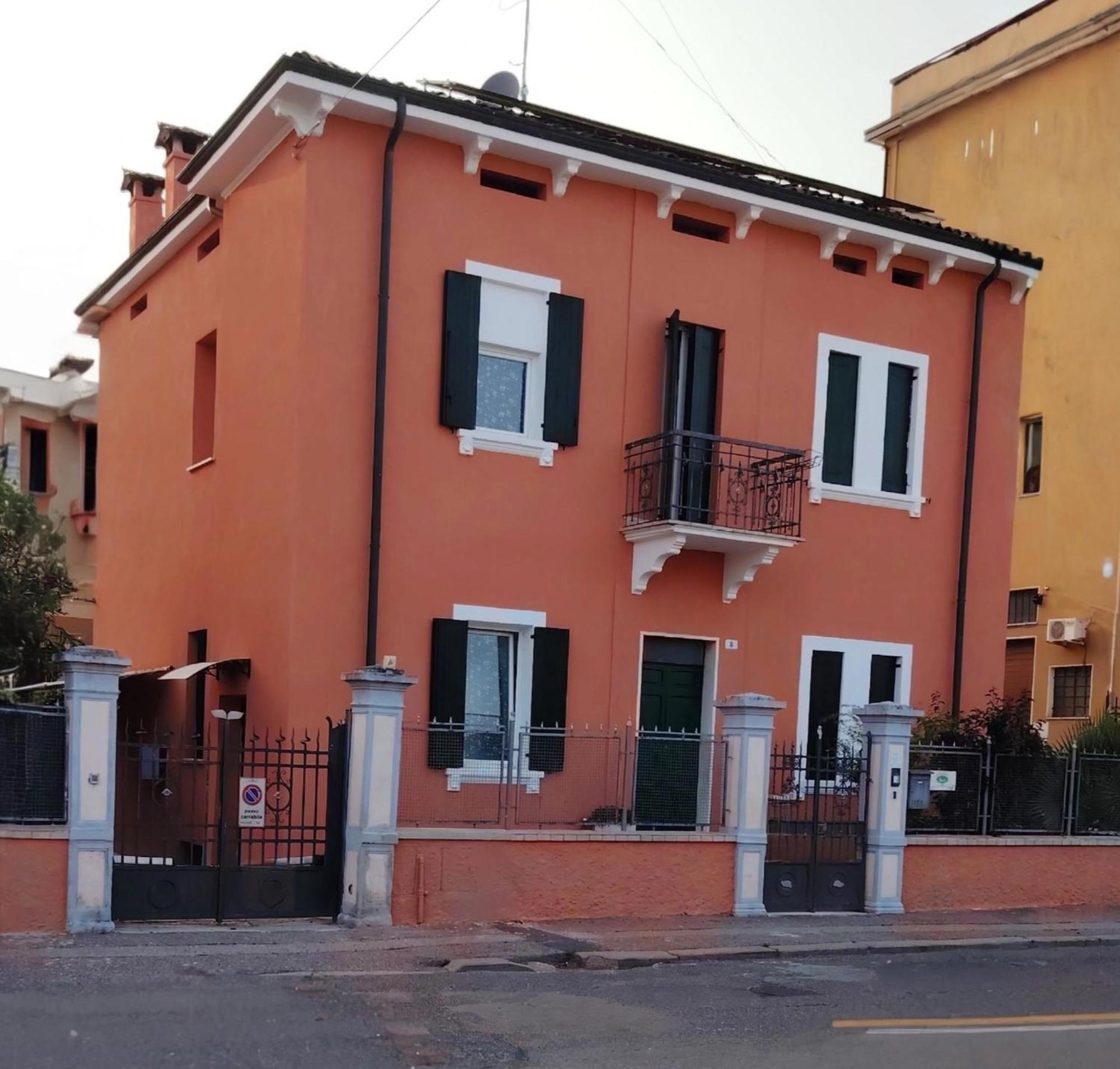 La Maison Di Luca Acomodação com café da manhã  2*